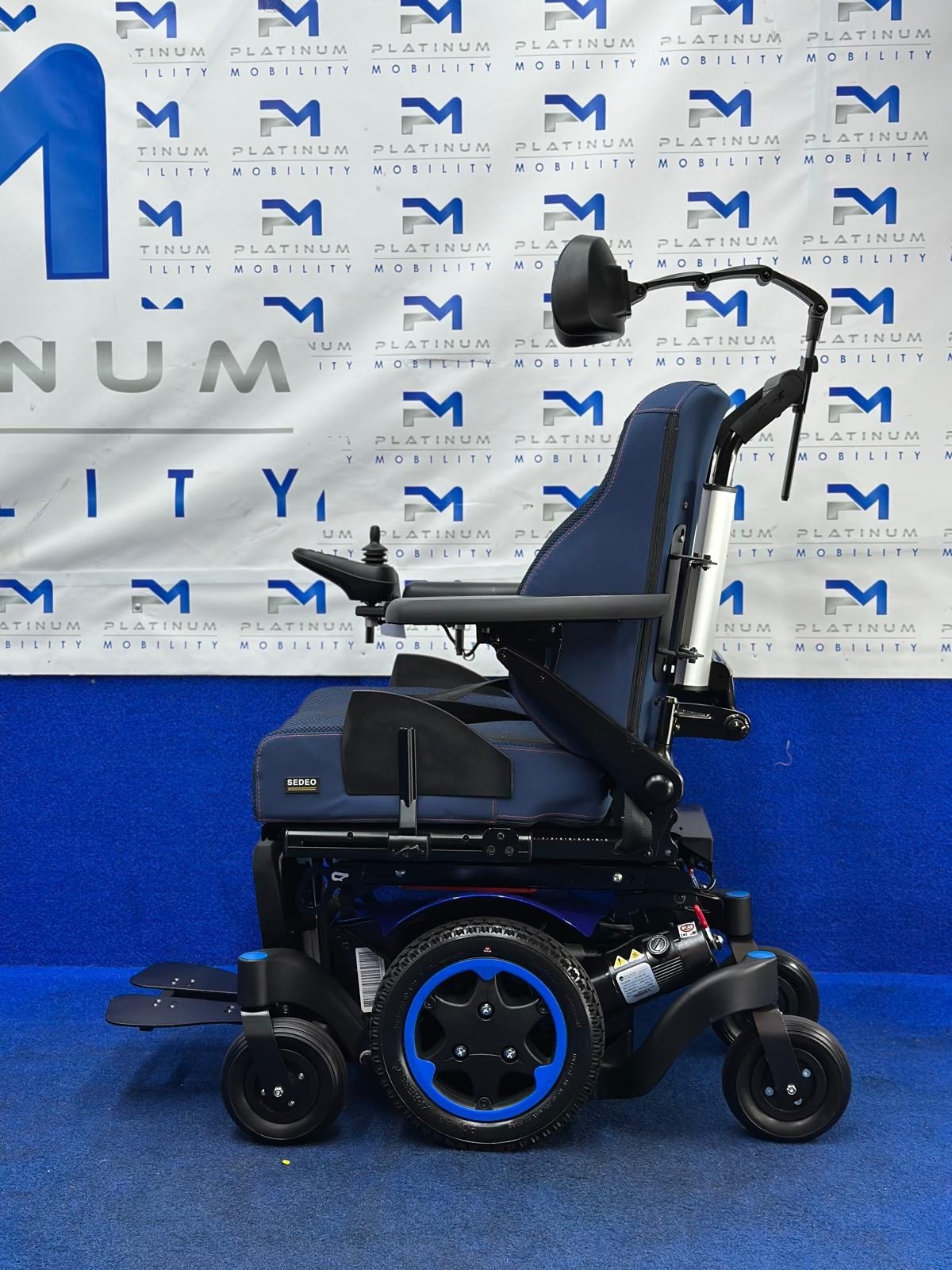 Quickie Q300 Mini Powerchair – 4mph Riser Electric Wheelchair by Sunrise (1571)