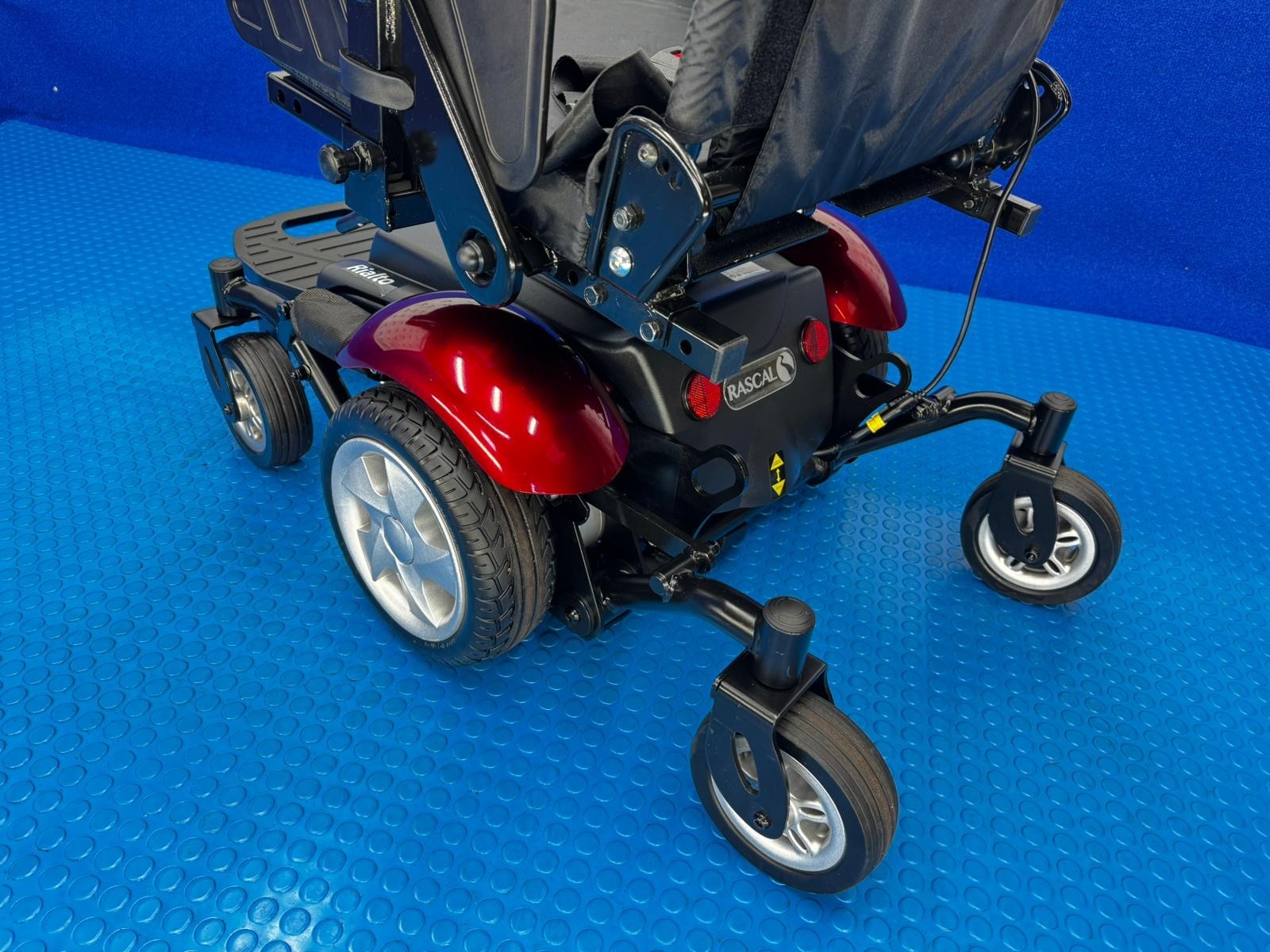 Rascal Rialto Small Electric Wheelchair 4MPH Powerchair Tight Turning 1626