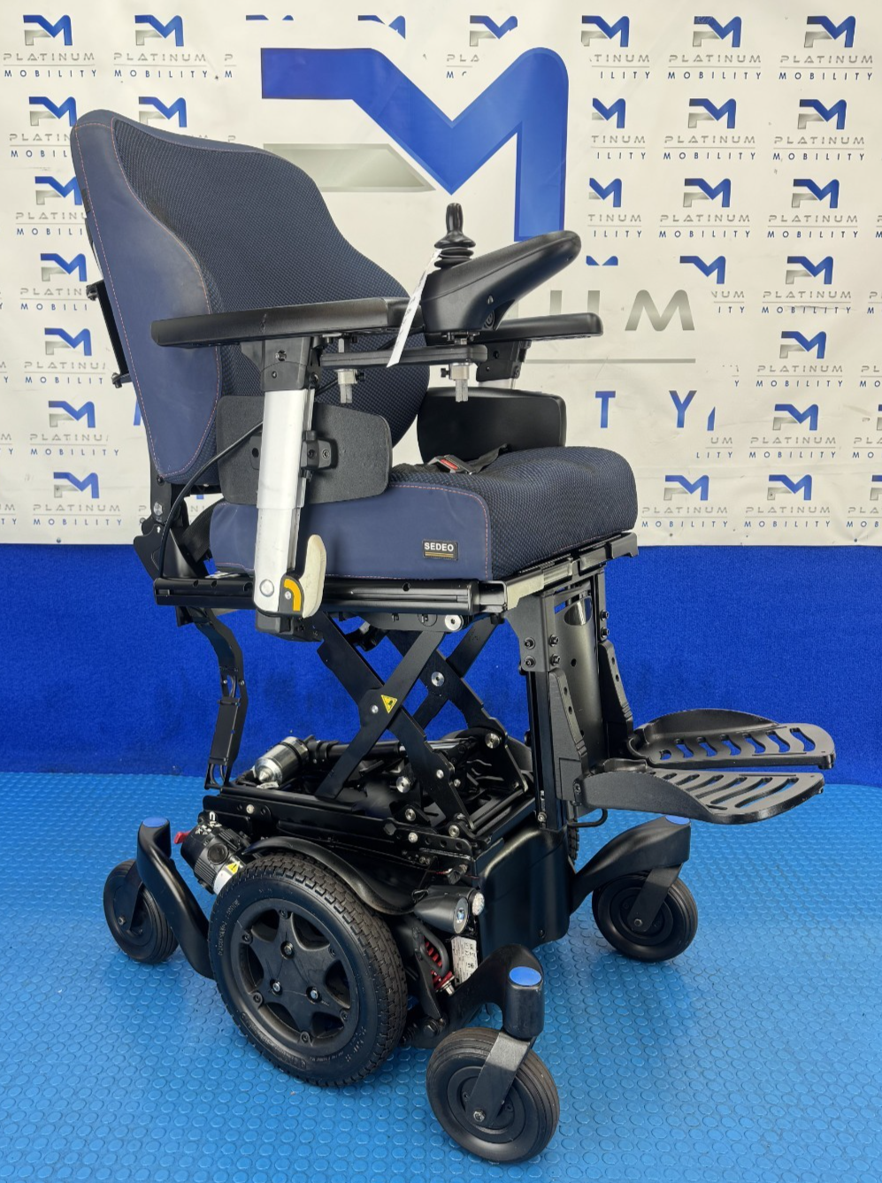 SUNRISE QUICKIE Q500M 6MPH ELECTRIC WHEELCHAIR TILT AND RISER POWERCHAIR 2239