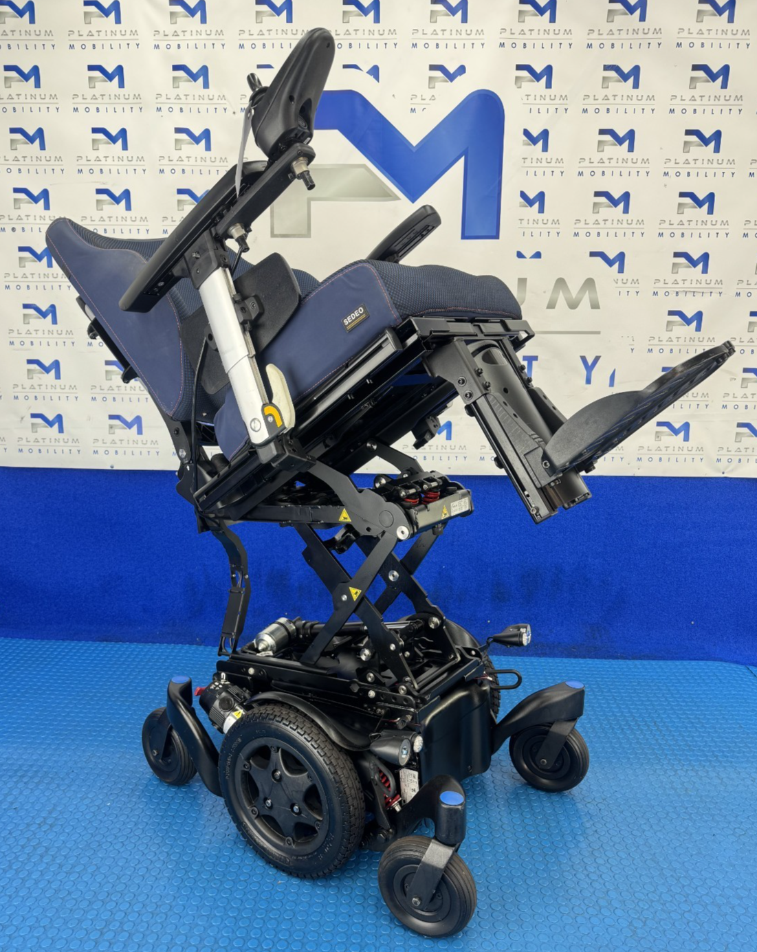 SUNRISE QUICKIE Q500M 6MPH ELECTRIC WHEELCHAIR TILT AND RISER POWERCHAIR 2239