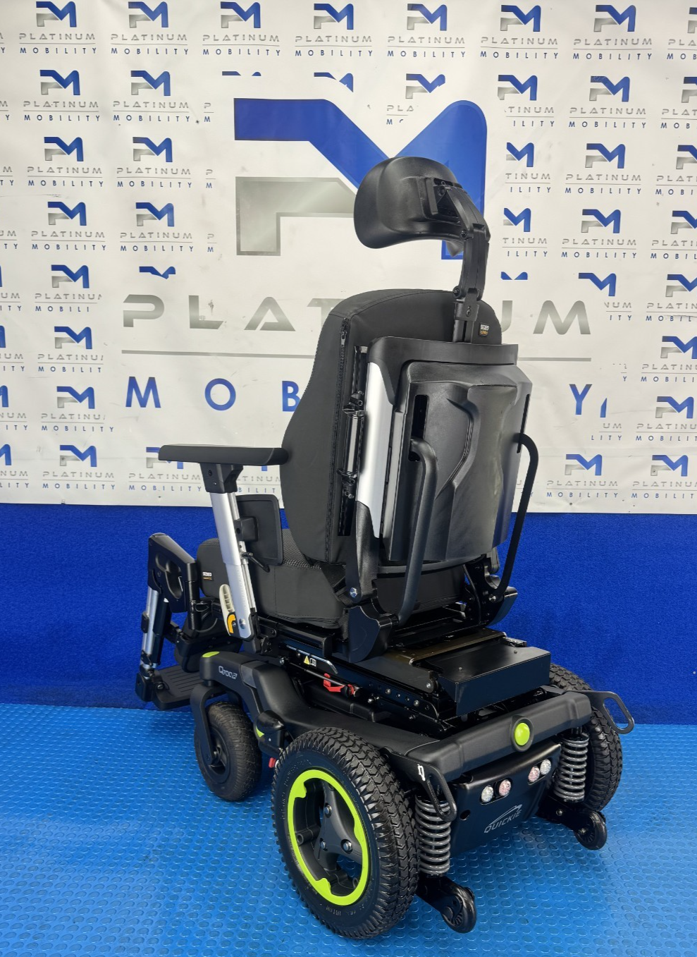 Sunrise Q700R Electric Powerchair Rise, Tilt, Recline, Electric Legs 6mph 2496