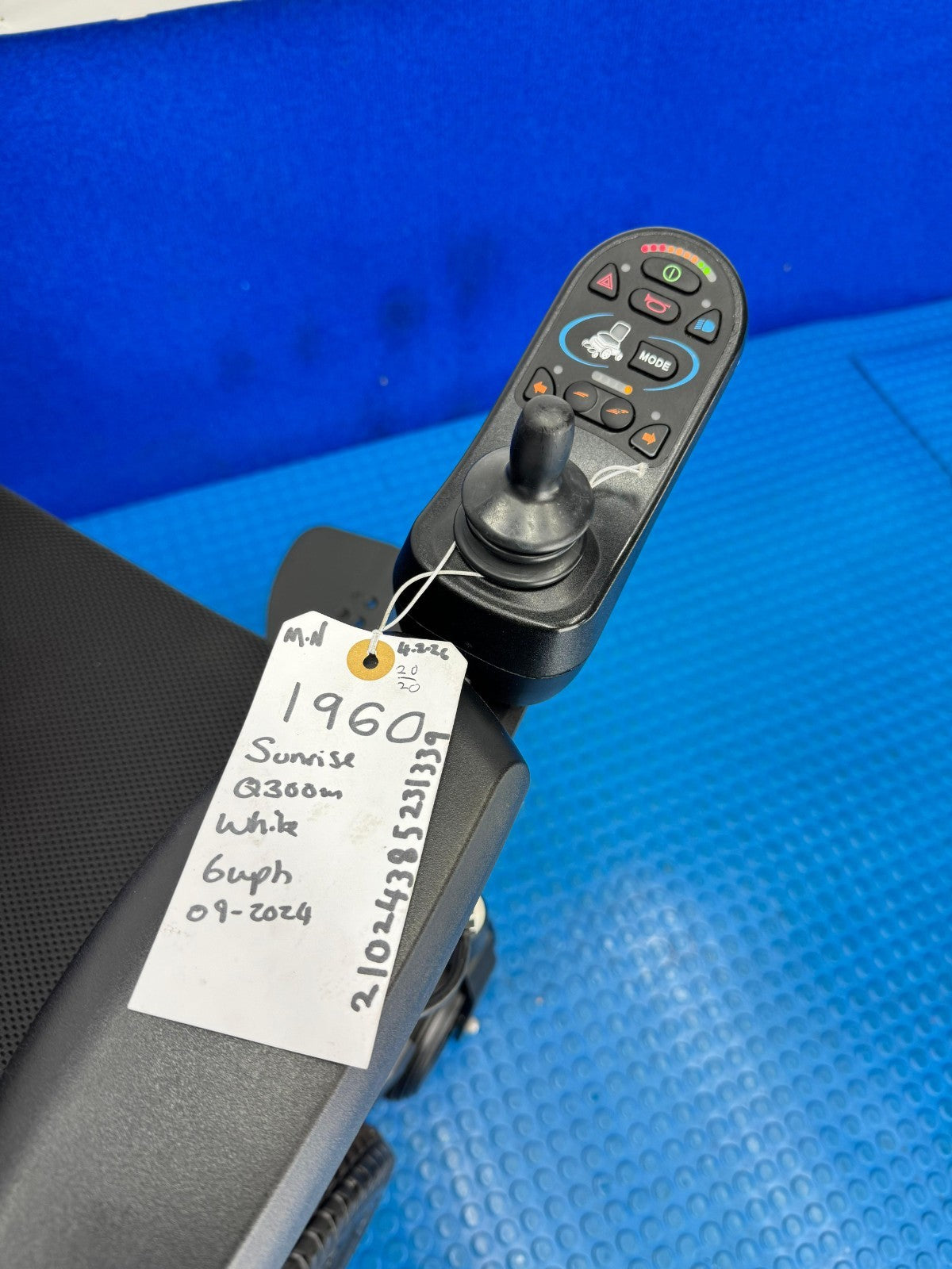 Sunrise Quickie Q300 M Mini Powerchair 6 mph Riser Electric Wheelchair 1960