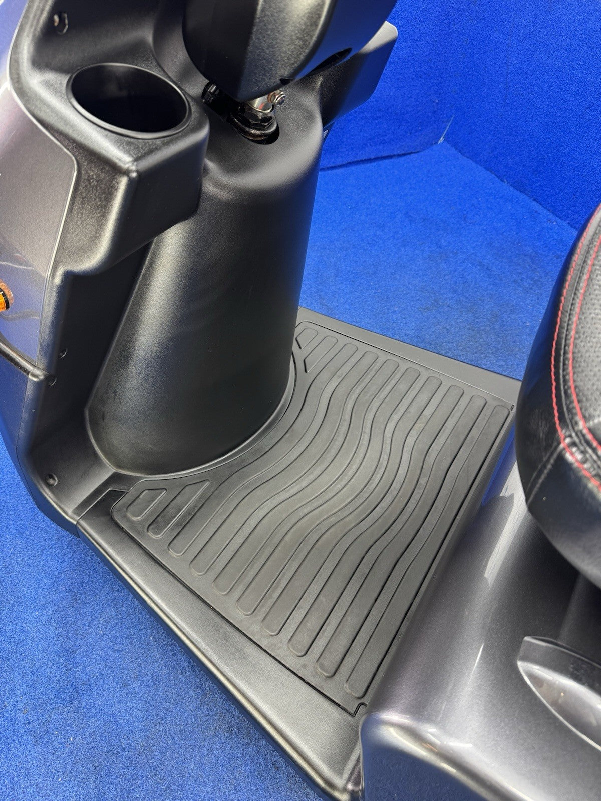 2022 TGA Breeze S3 8MPH LARGE Mobility Scooter All Terrain 1801