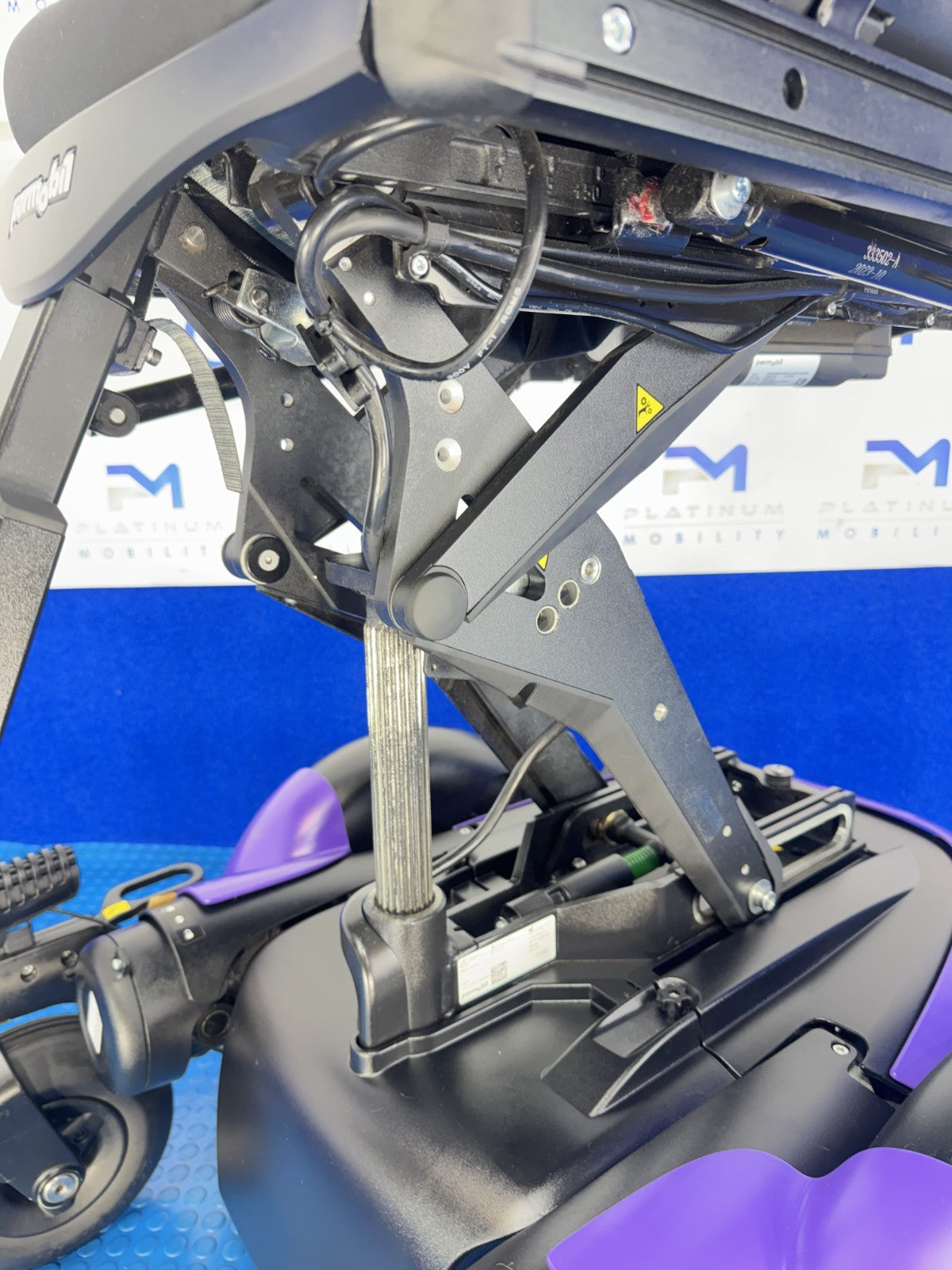Permobil M5 Corpus 6 mph Electric Rise, Tilt Powerchair Mobility 4074