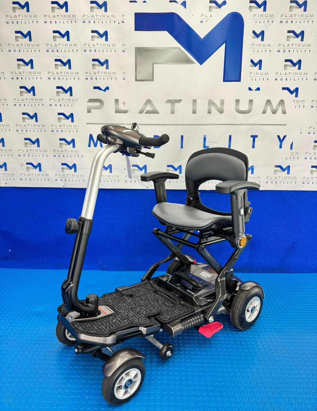 TGA Minimo 4mph Plus Portable Boot Mobility Scooter - Folding & Lightweight 2017
