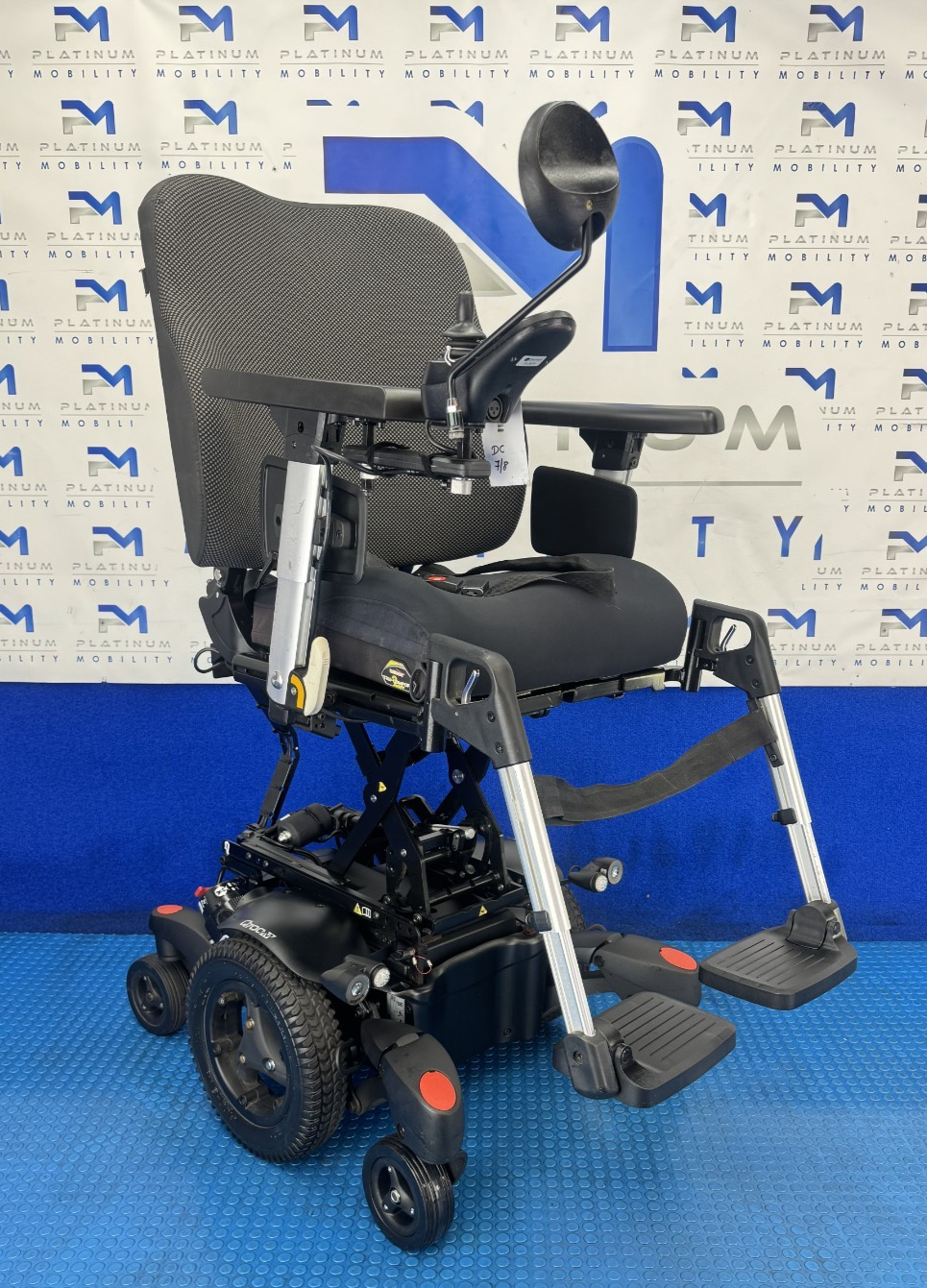 Sunrise Quickie Q700 M 6mph Electric Rise Tilt solid Tyres Wheelchair 2551