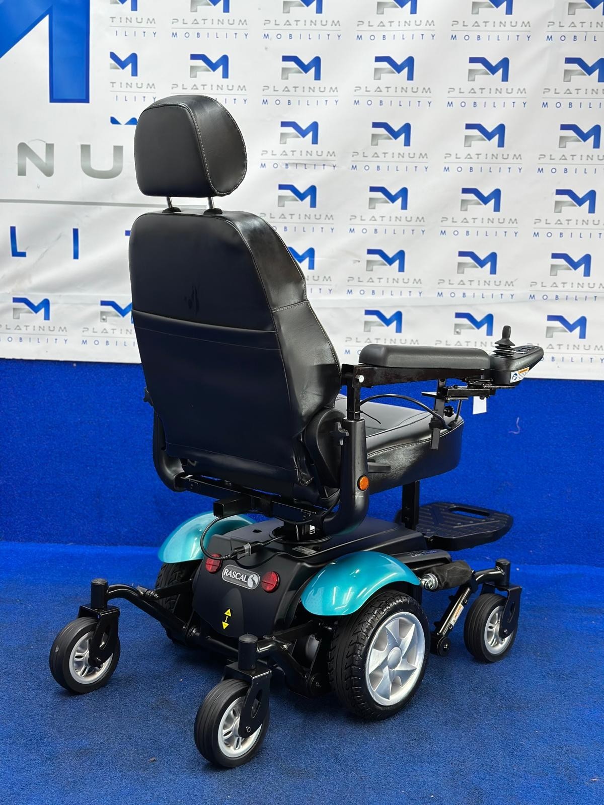 Rascal P327 Mini Powerchair – Riser, 4mph Mid-Wheel Electric Wheelchair (1199)