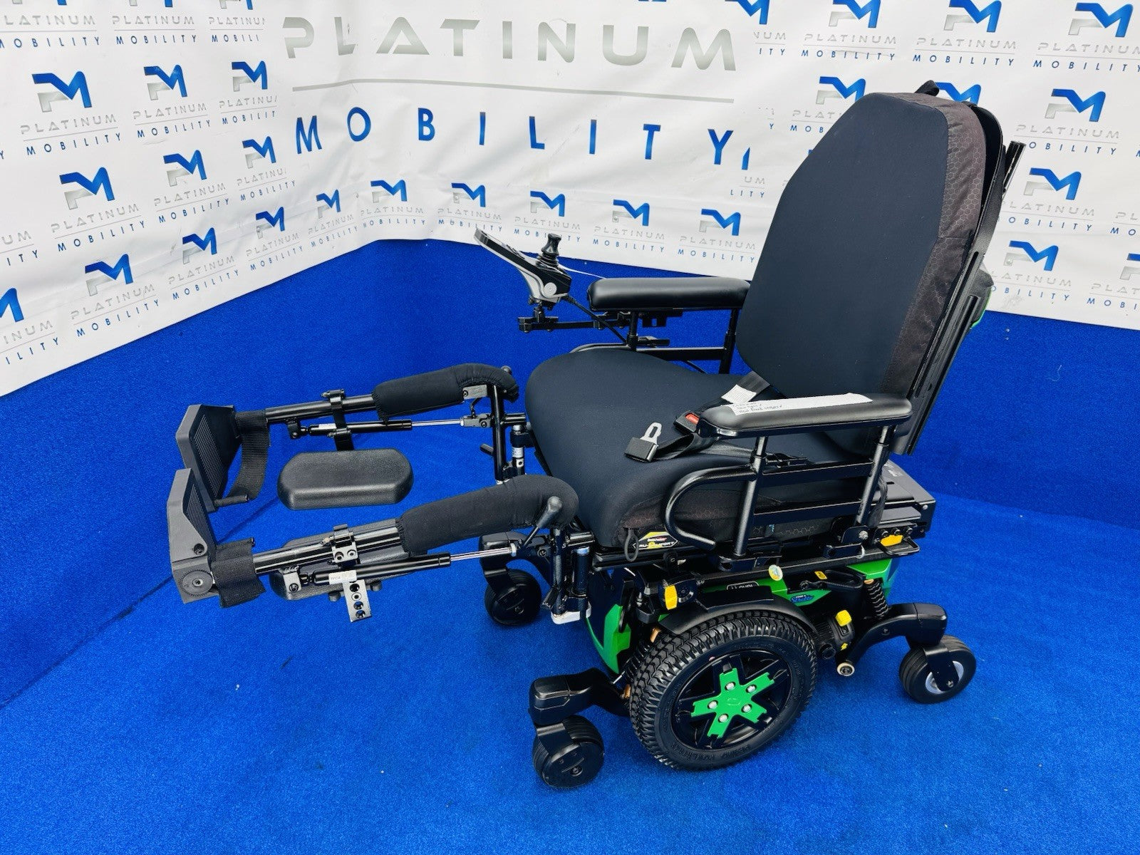 Quantum Edge 3 Stretto Powerchair – 6mph Narrow Electric Wheelchair (1352)