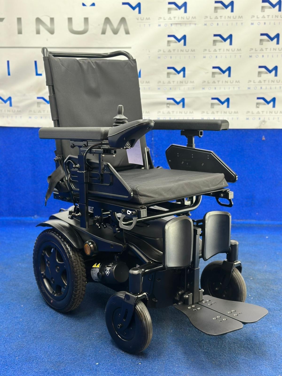 Quickie Q100R Powerchair – 4mph Small Electric Wheelchair by Sunrise (1206)
