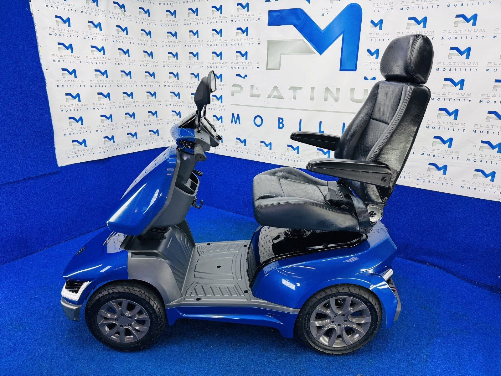 2025 Motion Healthcare Xcursion Mobility Scooter 8MPH Stunning!
