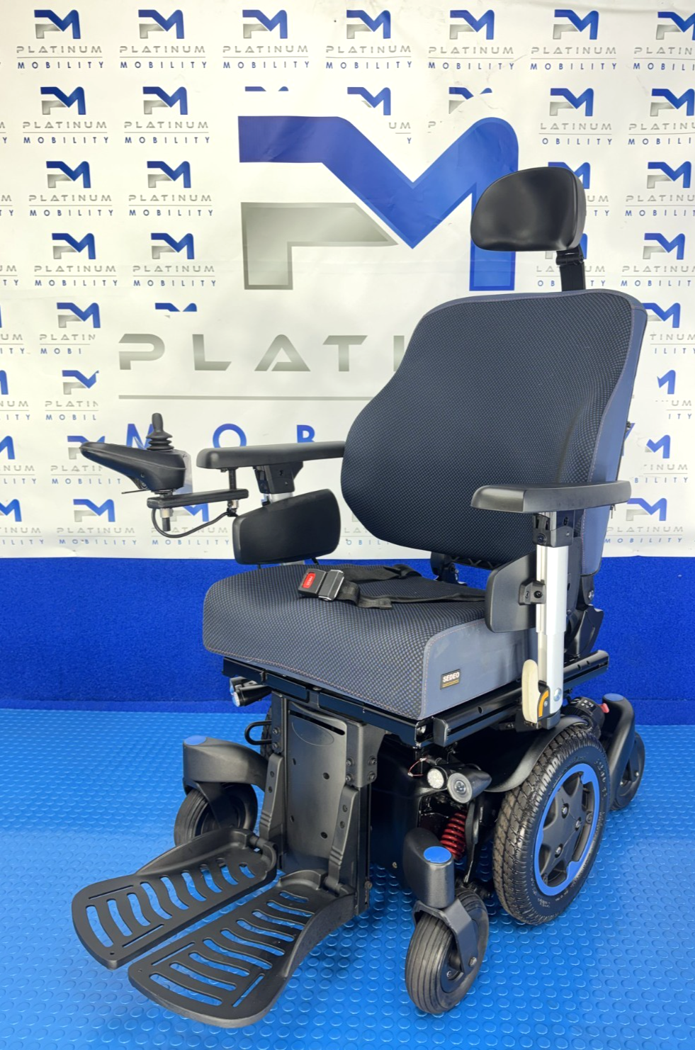 Sunrise Quickie Q500 M Powerchair – 6mph Riser & Tilt Electric Wheelchair 2980