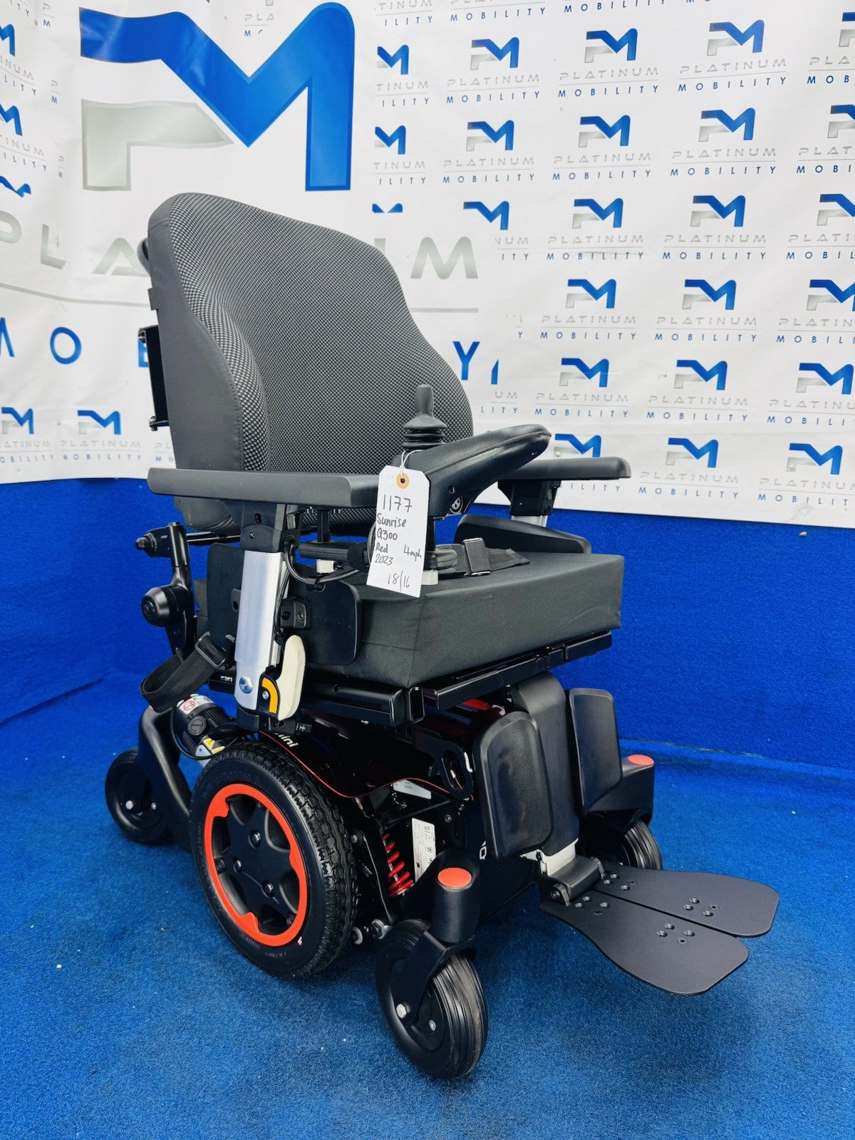 QUICKIE Q300 M MINI 4 MPH ELECTRIC MOBILITY POWERCHAIR ELECTRIC WHEELCHAIR 1177