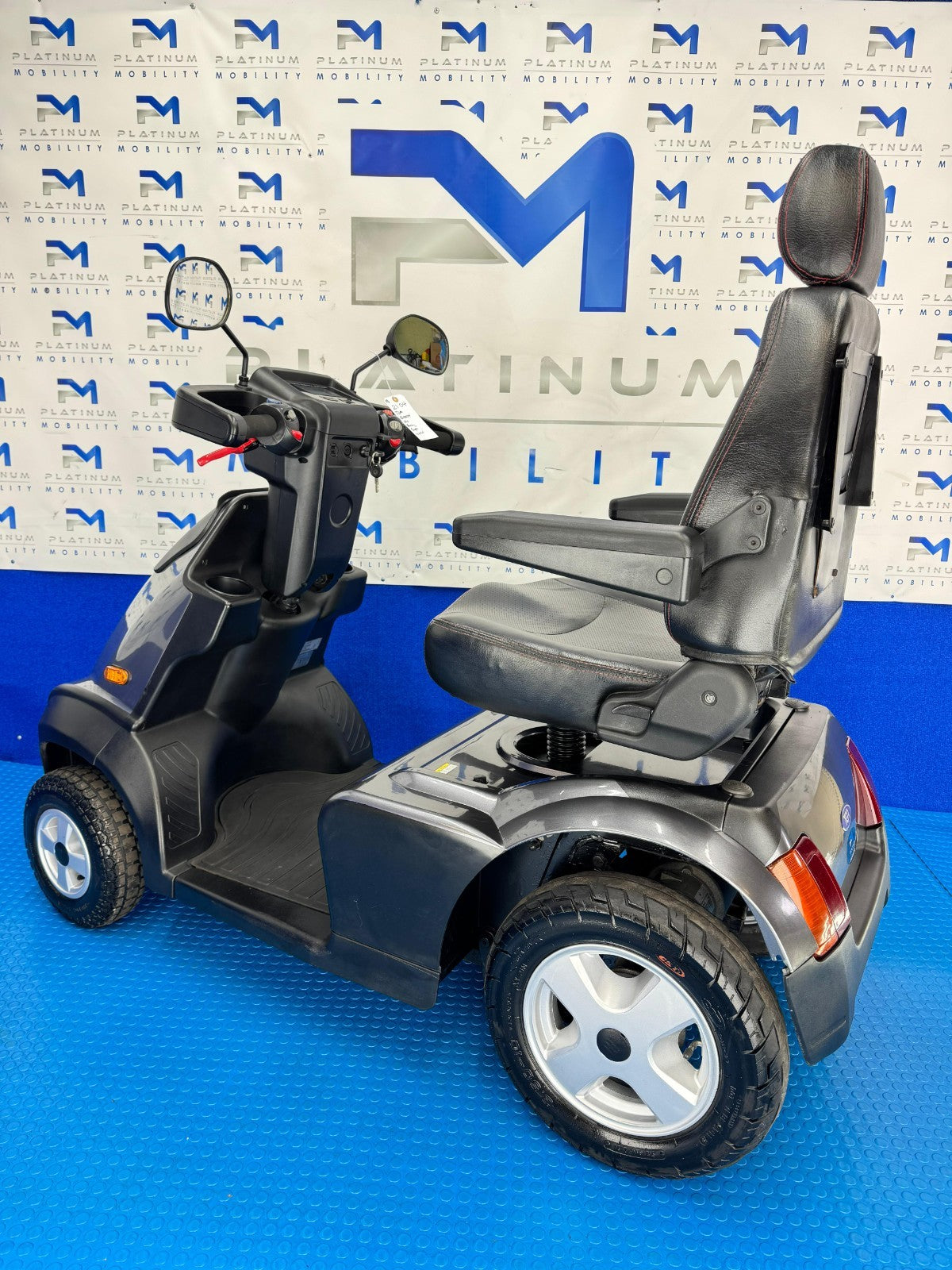TGA Breeze S4 8MPH All Terrain Mobility Scooter Immaculate Condition 1789