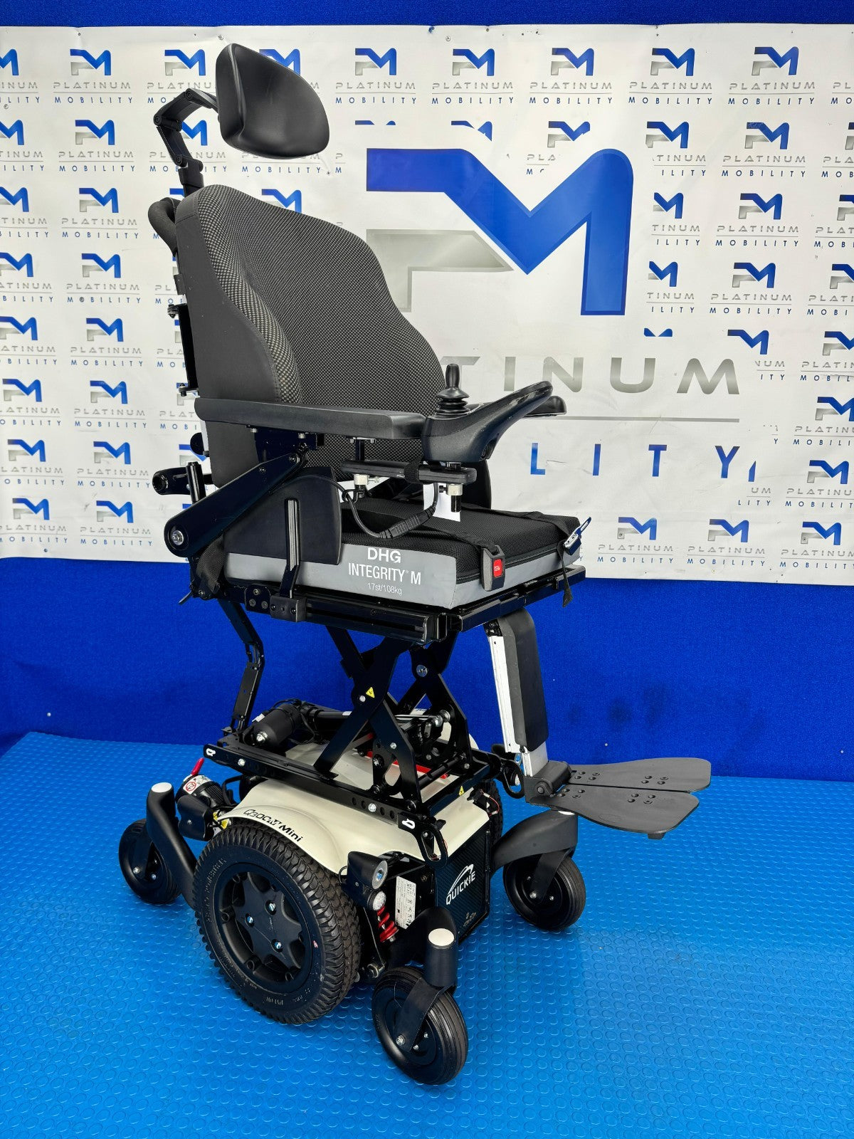 Sunrise Quickie Q300 M Mini Powerchair 6 mph Riser Electric Wheelchair 1960