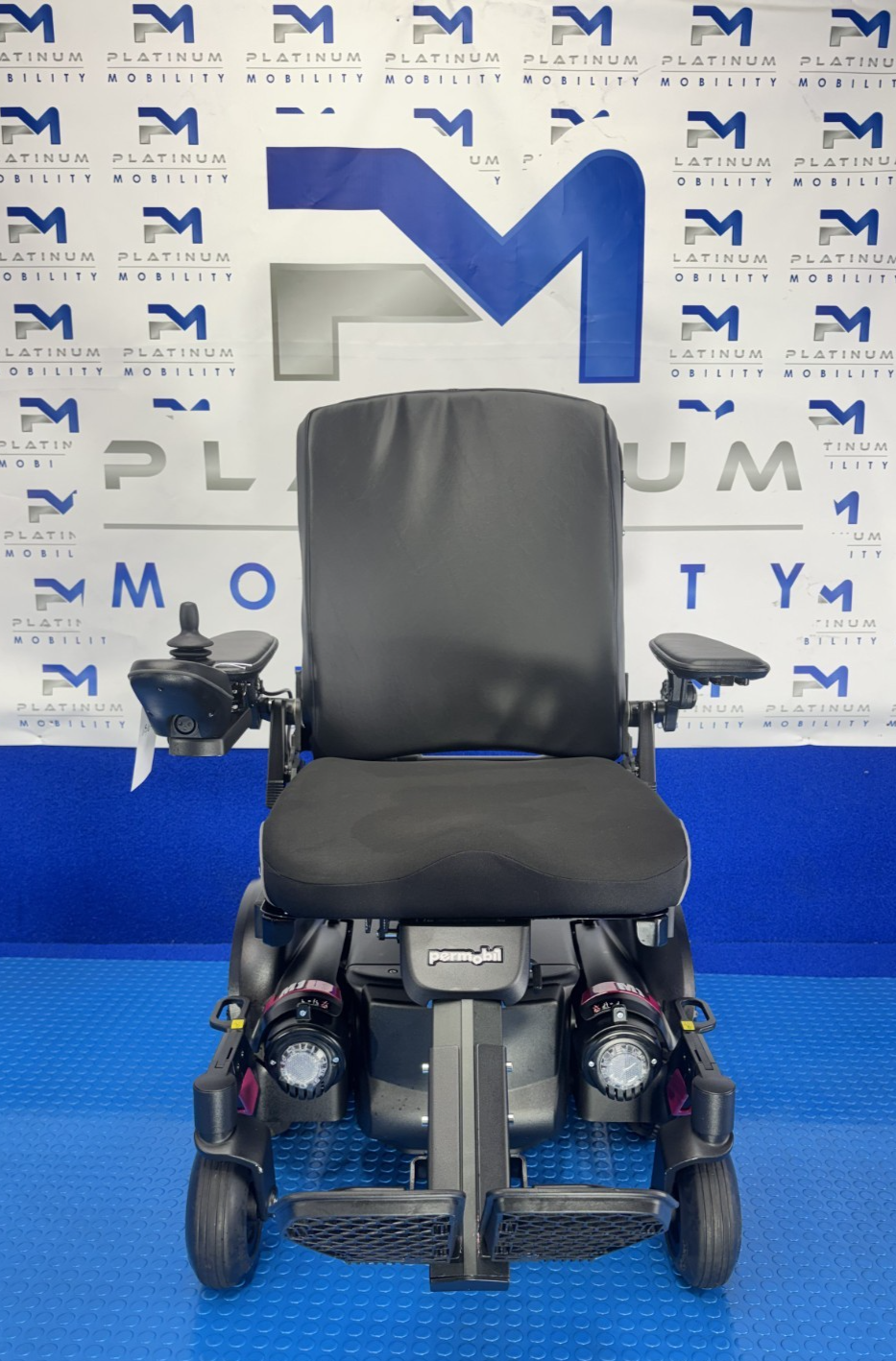 2025 PERMOBIL M1 MWD 4 MPH ELECTRIC WHEELCHAIR POWERCHAIR MOBILITY SCOOTER 2713