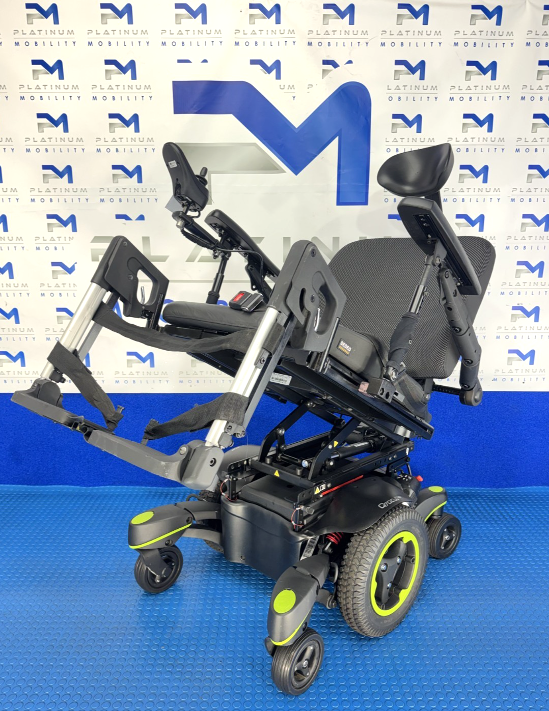 2026 Sunrise Quickie Q700M HD Powerchair Tilt, Solid Tyres, 4mph 4068