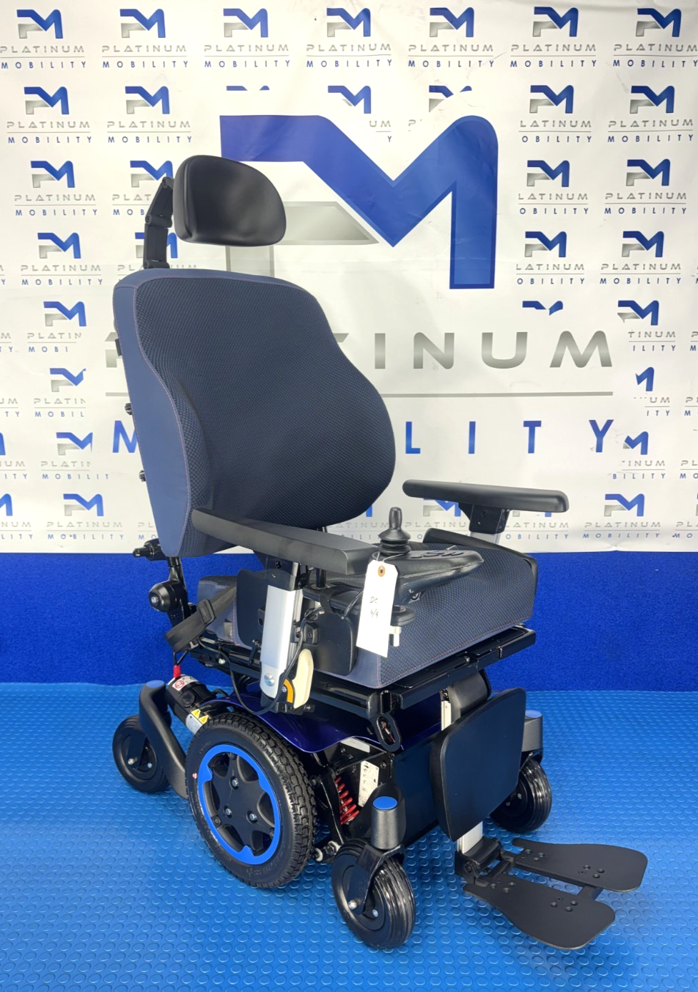 Sunrise Quickie Q300M Powerchair 4 mph Riser, Tilt Electric Wheelchair 4020