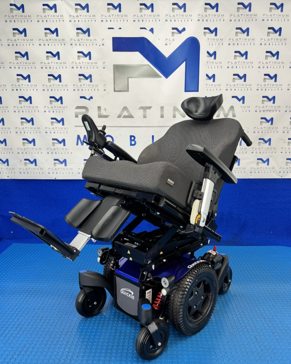 Sunrise Quickie Q300M Mini Powerchair 6 mph Riser Electric Wheelchair 2283