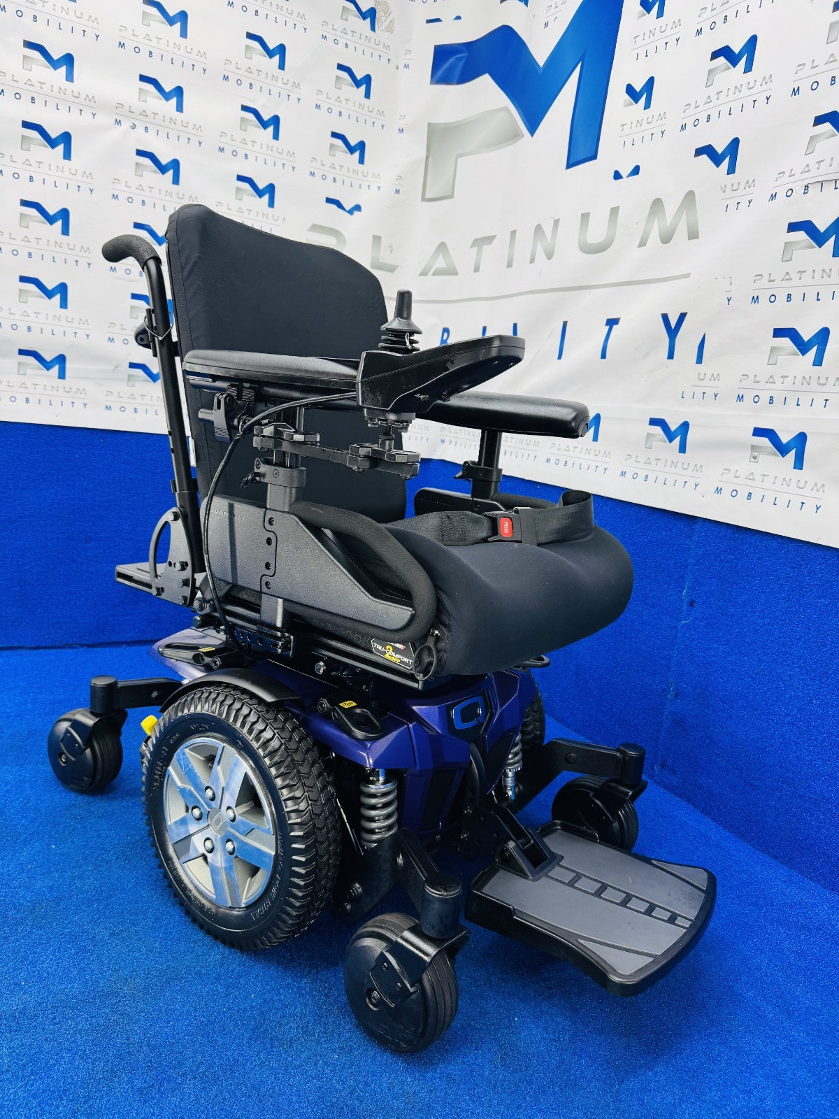 Quantum Q6 Edge 2 Powerchair – 4mph Electric Wheelchair by Pride (1113)
