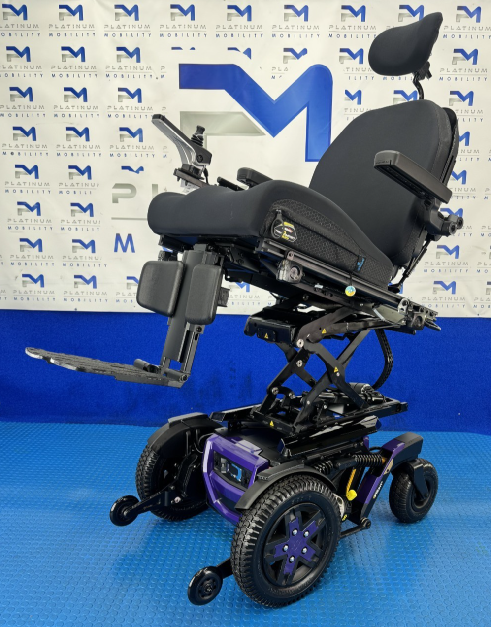 Quantum Pride 4 front 2 Electric Wheelchair RISE TILT RECLINE 6mph 2761