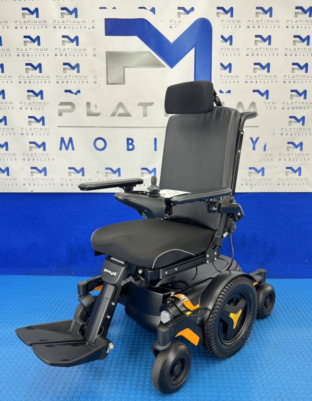 PERMOBIL M1 POWERCHAIR 6MPH COMPACT & RELIABLE POWER ELECTRIC WHEELCHAIR 1116