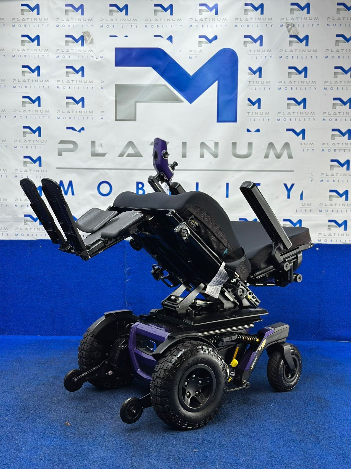 Quantum 4Front 6MPH Powerchair ELECTRIC WHEELCHAIR POWERCHAIR ALL TERRAIN 1625