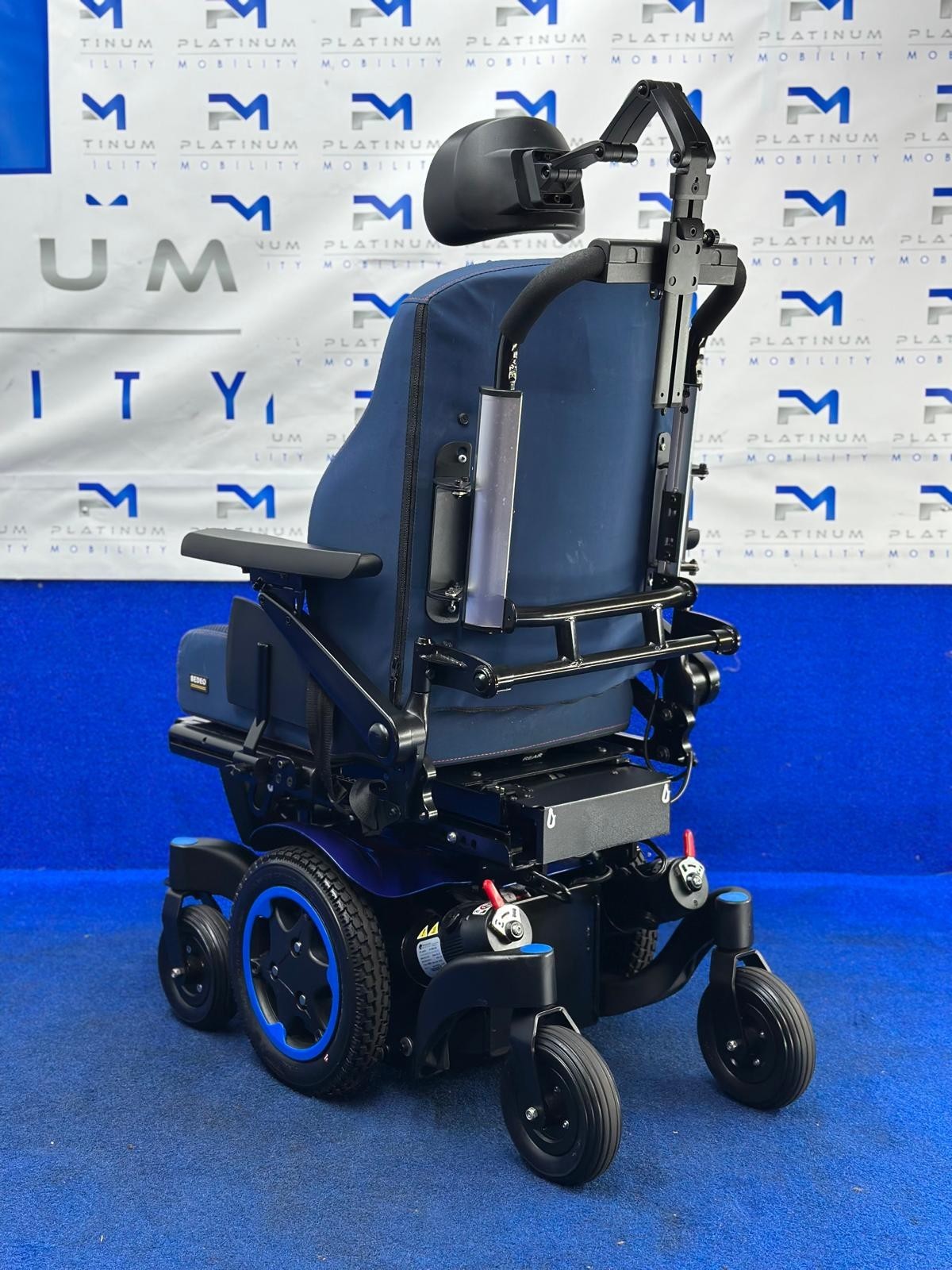 Quickie Q300 M Mini Powerchair 4 mph Riser Electric Wheelchair by Sunrise (1497)