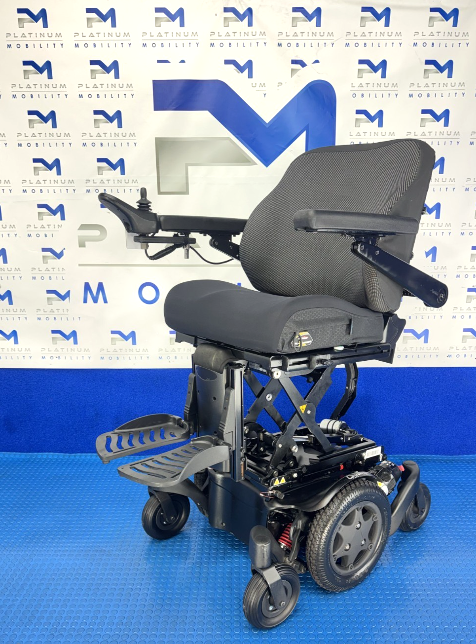 Sunrise Quickie Q500M Powerchair 4mph Electric Riser, Tilt Legs Wheelchair 4084