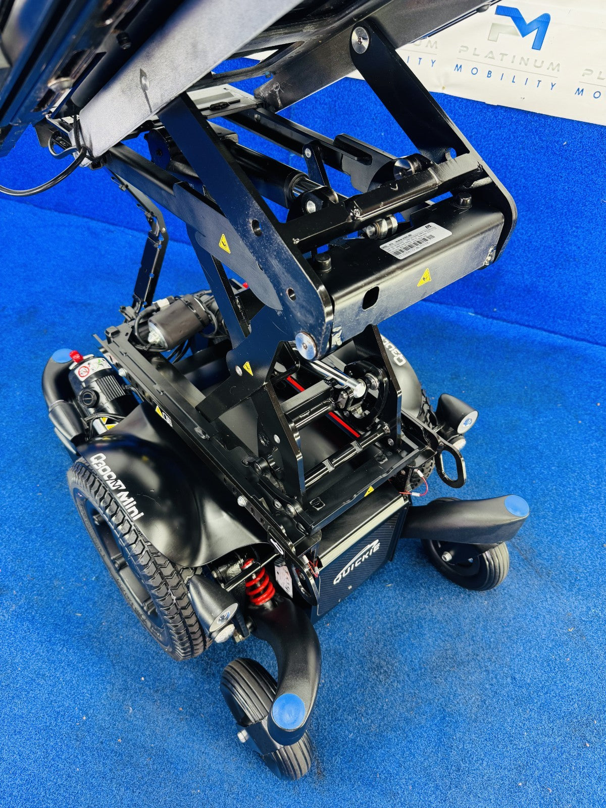 Quickie Q300 Mini Powerchair – 6mph Riser Electric Wheelchair by Sunrise (1451)