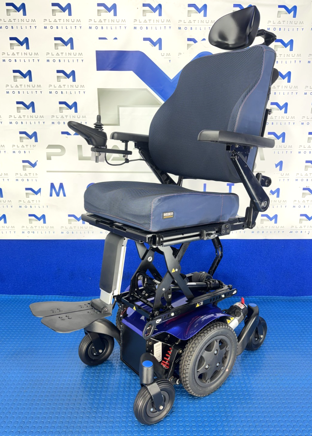 Sunrise Quickie Q300M Powerchair 4 mph Riser, Tilt Electric Wheelchair 4093