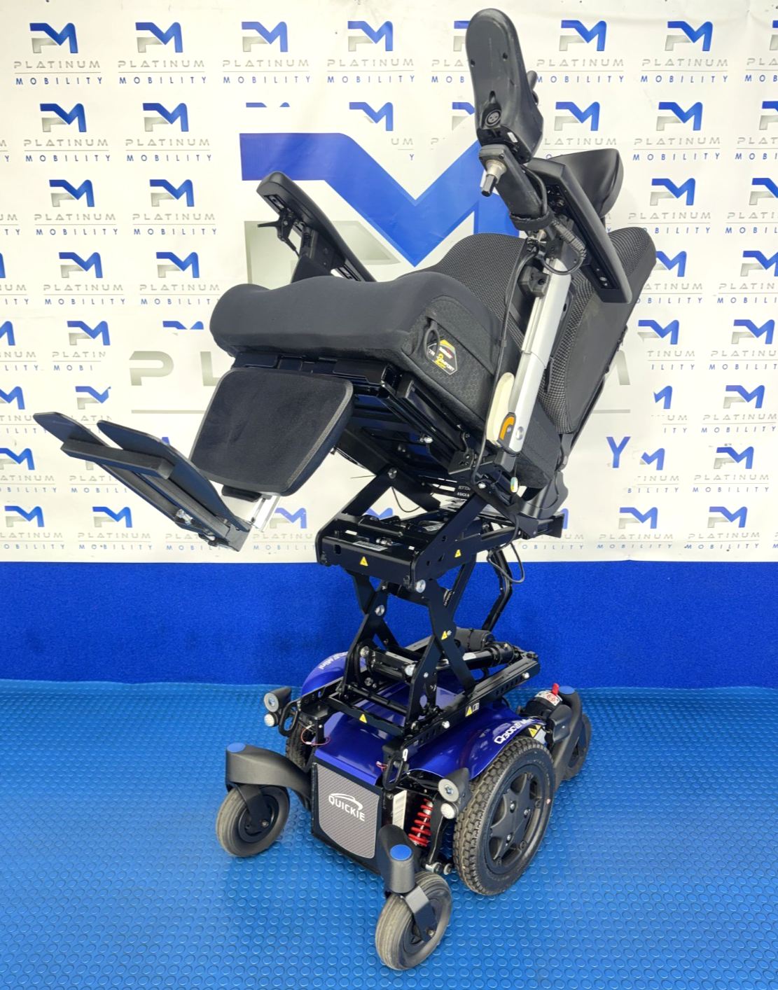 2025 Sunrise Quickie Q300M 6 mph Riser, Tilt, Manual Recline Powerchair 2912