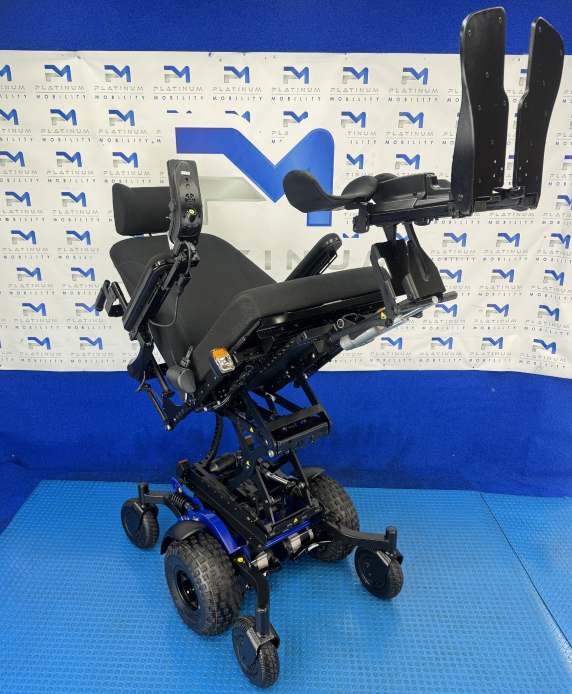 Magic Mobility Frontier V6 Wheelchair Rise, Tilt, Electric legs 6 Mph 2510