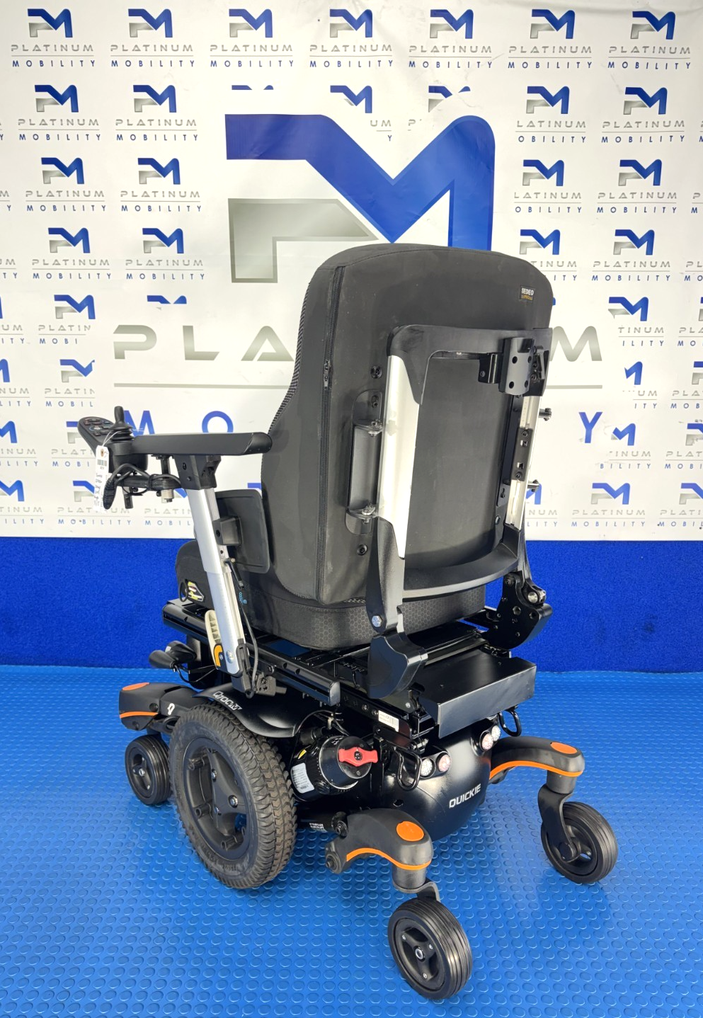 Sunrise Quickie Q700 M 6mph Electric Rise Tilt Electric Legs Powerchair 4214
