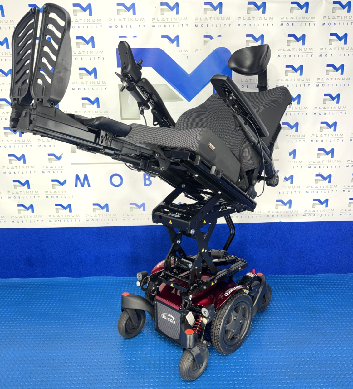 2025 SUNRISE QUICKIE Q300M 6MPH MANUAL RECLINE RISER TILT LEGS POWERCHAIR 4021