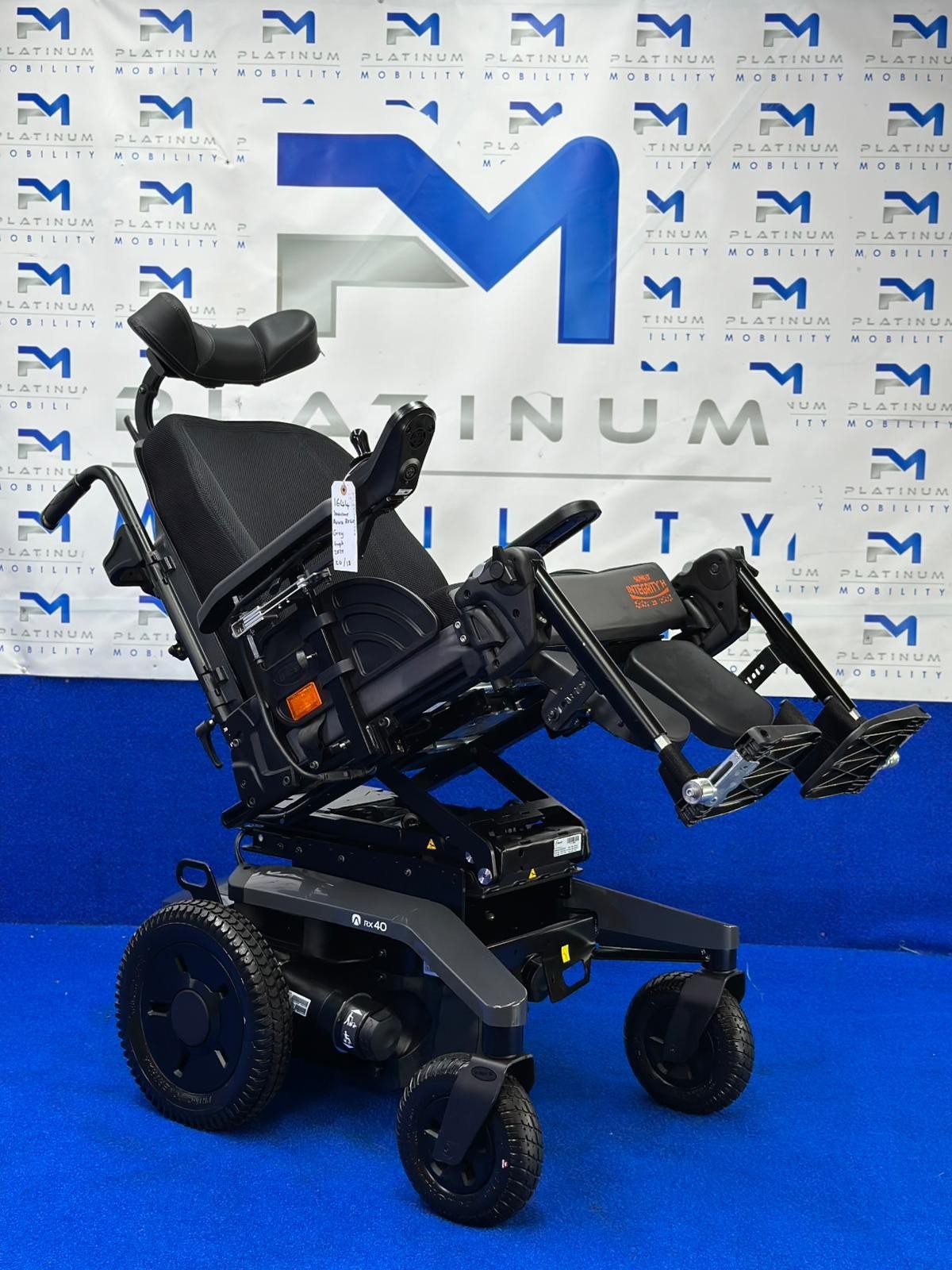 Invacare RX40 4MPH Electric Wheelchair Powerchair Mobility Riser 1644