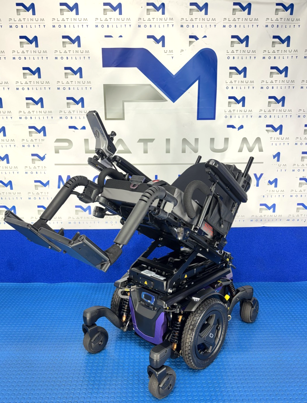 PRIDE QUANTUM EDGE 3 STRETTO 6 MPH ELECTRIC  POWERCHAIR Narrow 4047