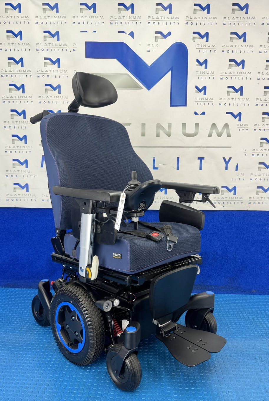 2026 Sunrise Q300M Powerchair 6MPH Electric Riser, Tilt, Recline Wheelchair 2379