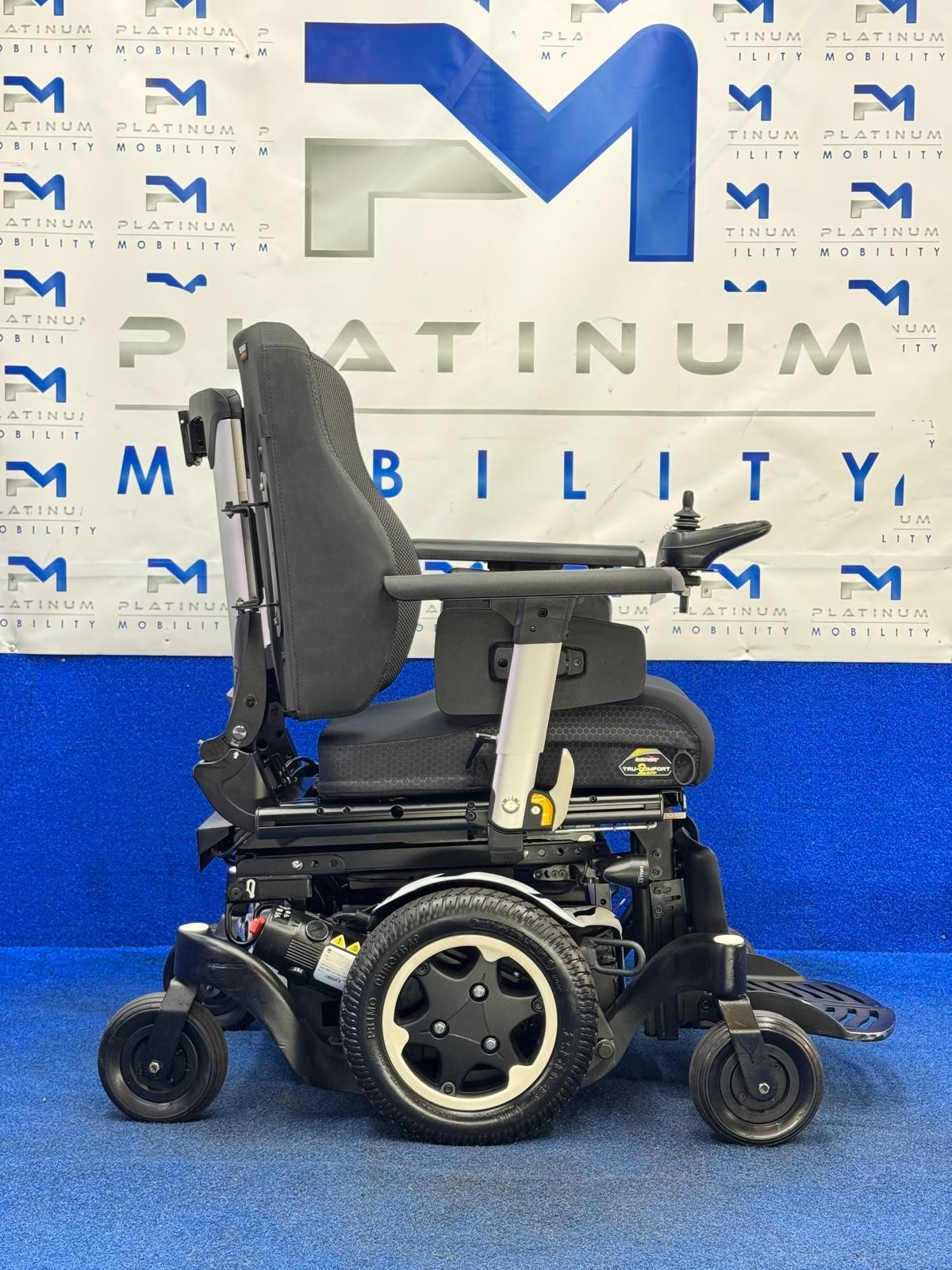 CUSTOM Sunrise Quickie Q500 M Powerchair – 6mph Riser Electric Wheelchair (1818)