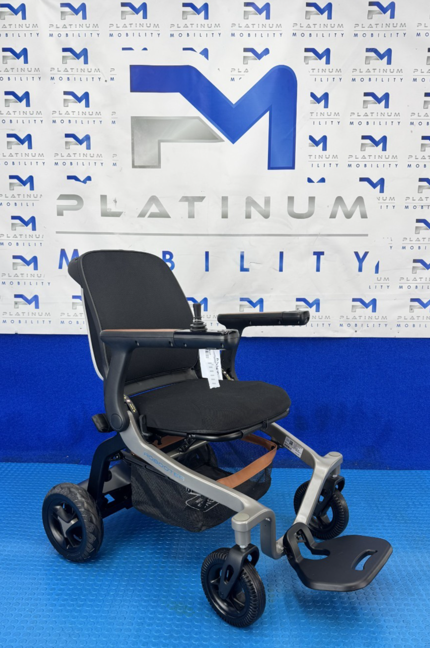 2024 Robooter E40 Folding Mobility Electric Wheelchair Remote 4mph 2787