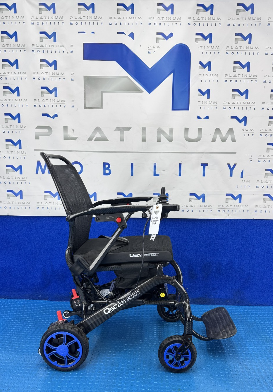 QUICKIE Q50 R LIGHTWEIGHT CARBON FIBRE POWERCHAIR SCOOTER FOLDING 4MPH 2797