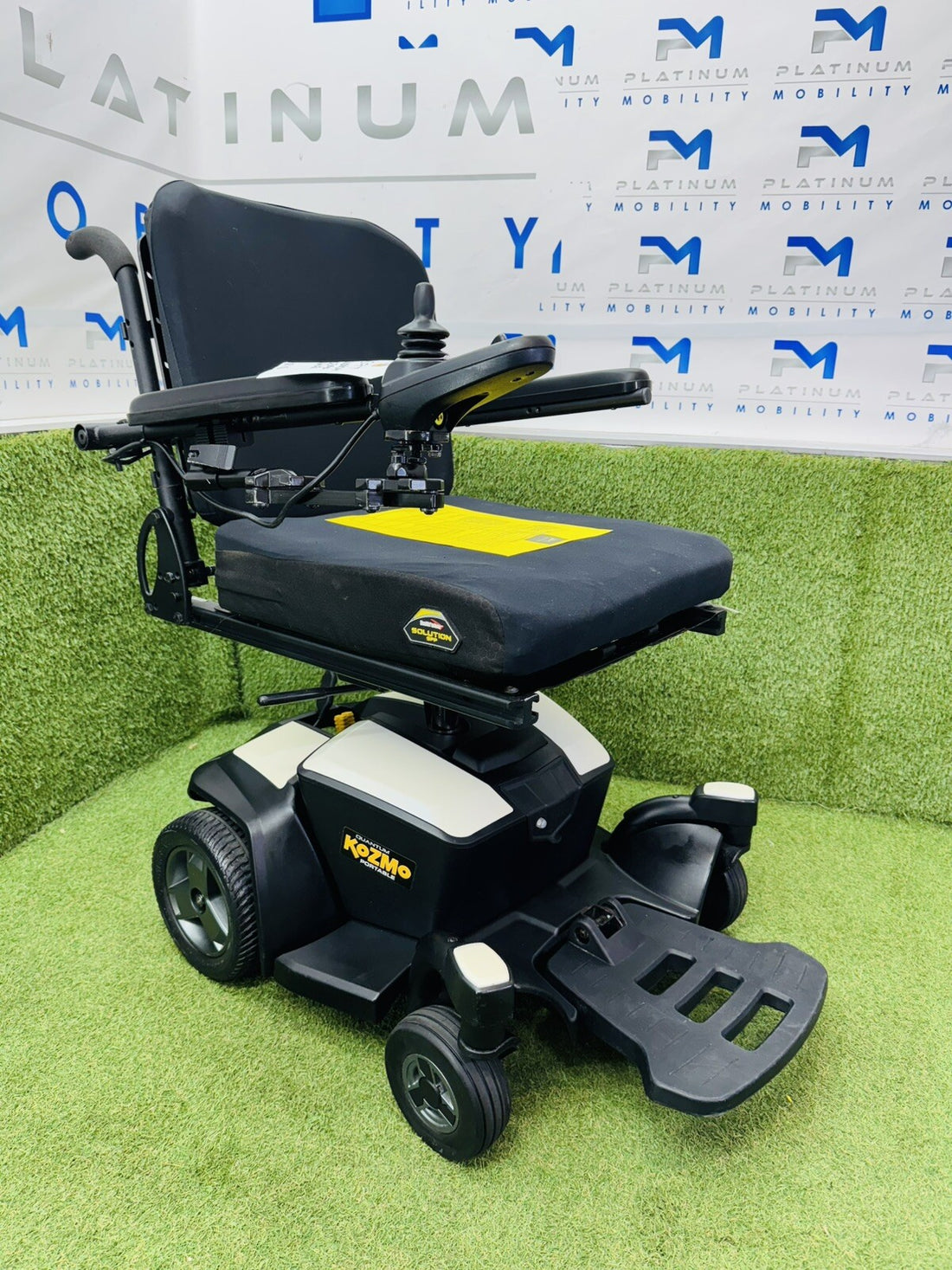 QUANTUM KOZMO PORTABLE GO CHAIR ELECTRIC WHEELCHAIR MOBILITY POWERCHAIR 4MPH