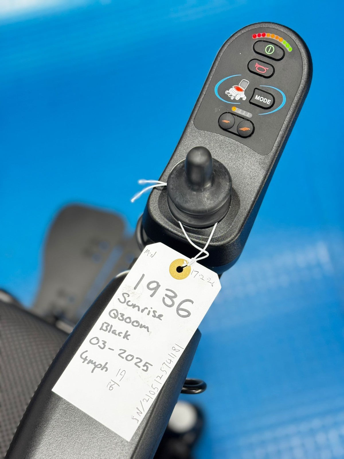 2025 Sunrise Quickie Q300M Mini Powerchair 4mph Riser Electric Wheelchair (1936)