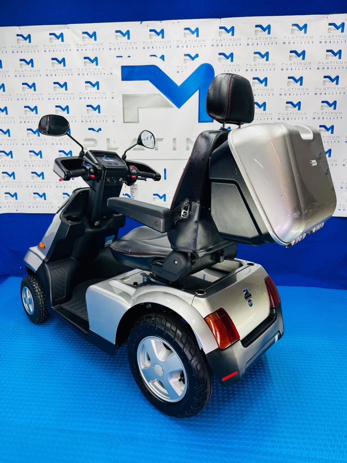 2023 TGA Breeze S4 8MPH All Terrain Mobility Scooter Immaculate Condition 1843