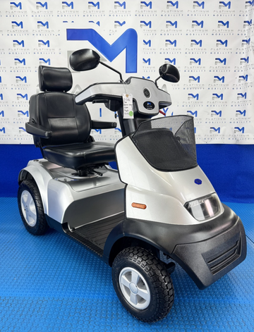 TGA Breeze S4 8MPH All Terrain Mobility Scooter Road Stunning Condition 2106