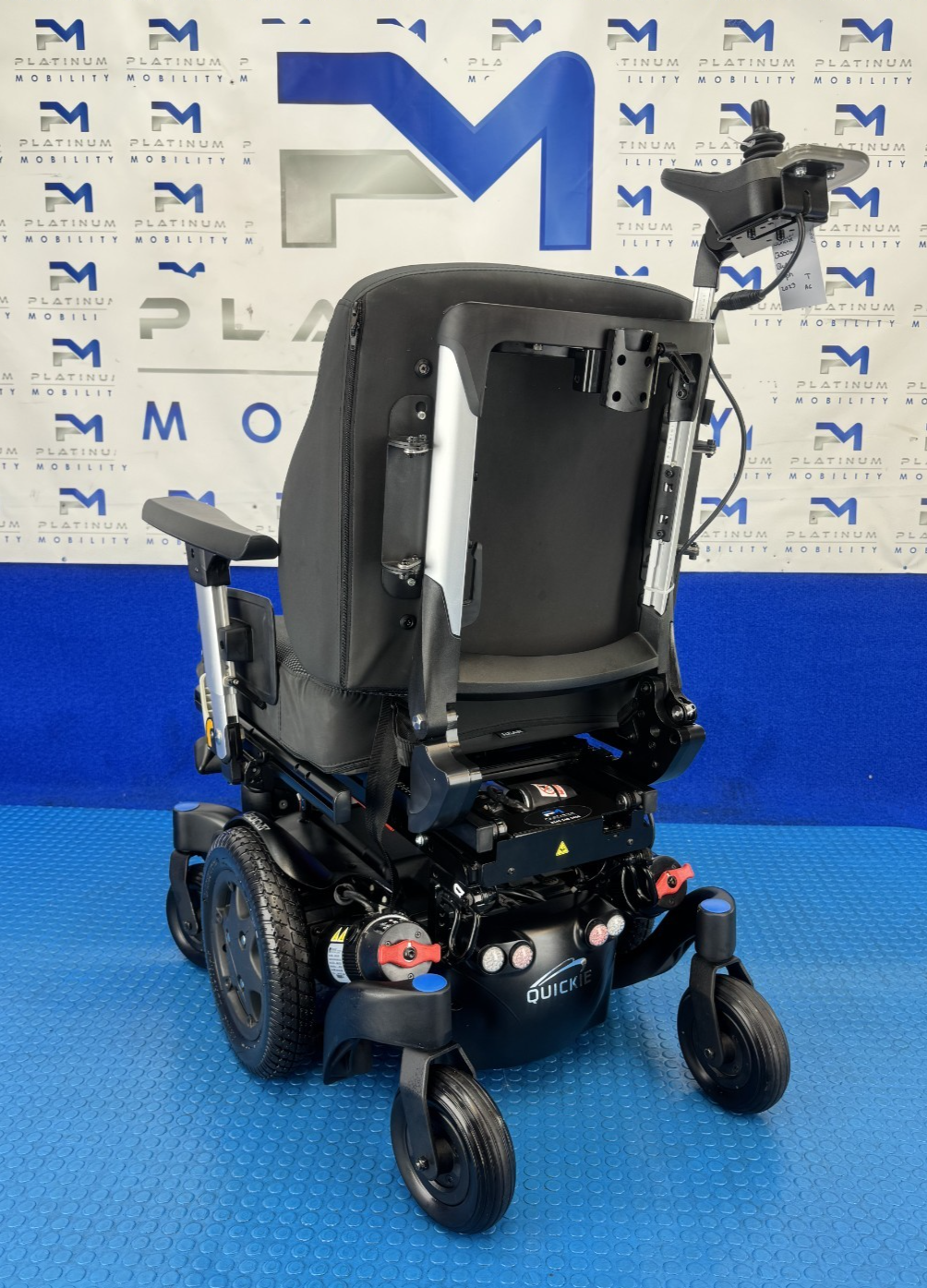 CUSTOM Sunrise Quickie Q500 M Powerchair – 6mph Riser Electric Wheelchair 2289