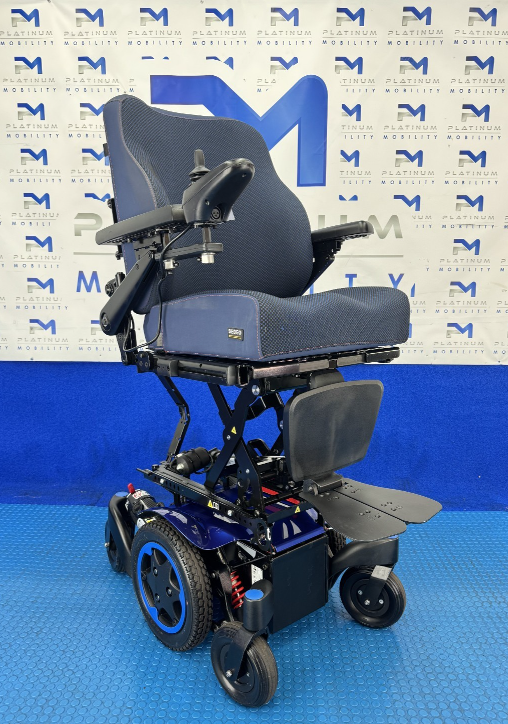 Sunrise Quickie Q300 Mini – 4mph Rise and Tilt Electric Wheelchair 1672