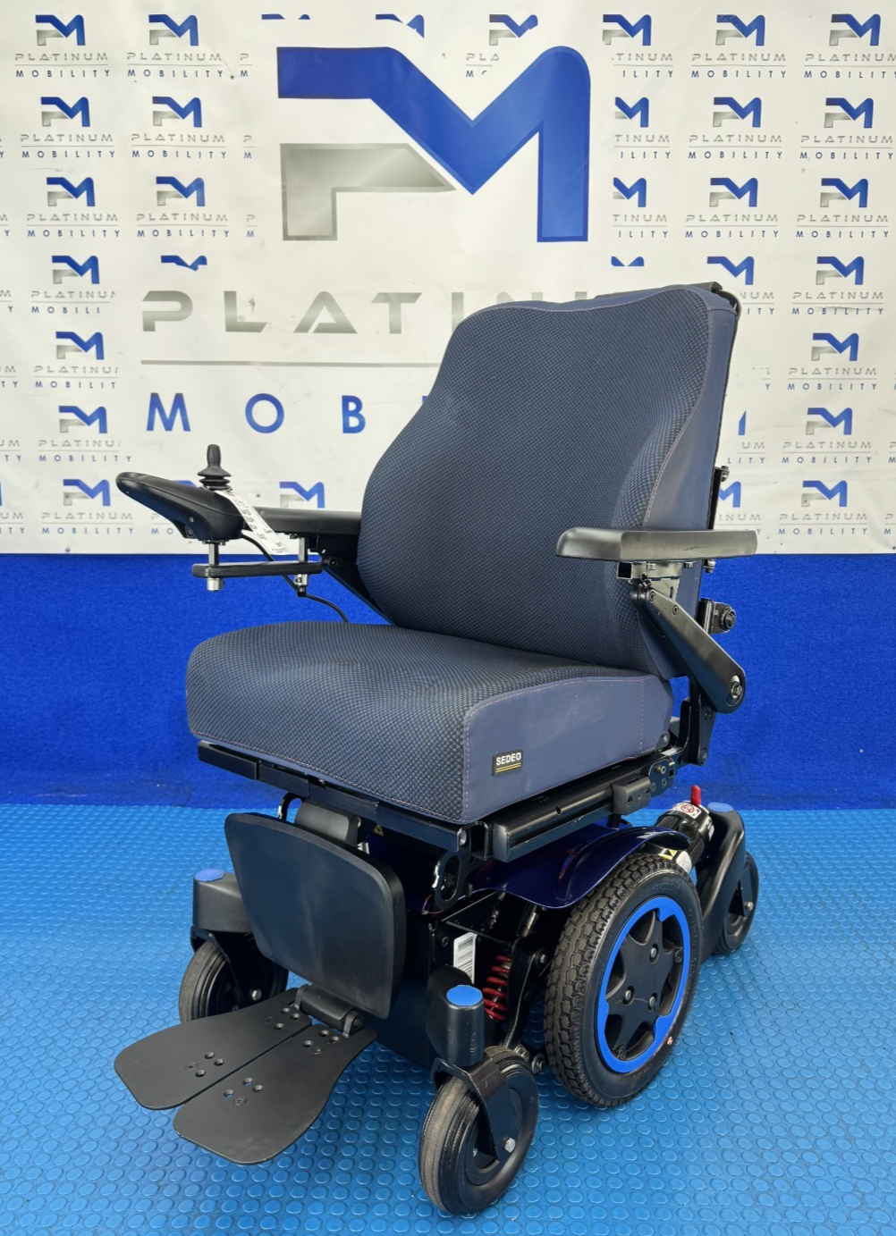 Sunrise Quickie Q300 Mini – 4mph Rise and Tilt Electric Wheelchair 1672