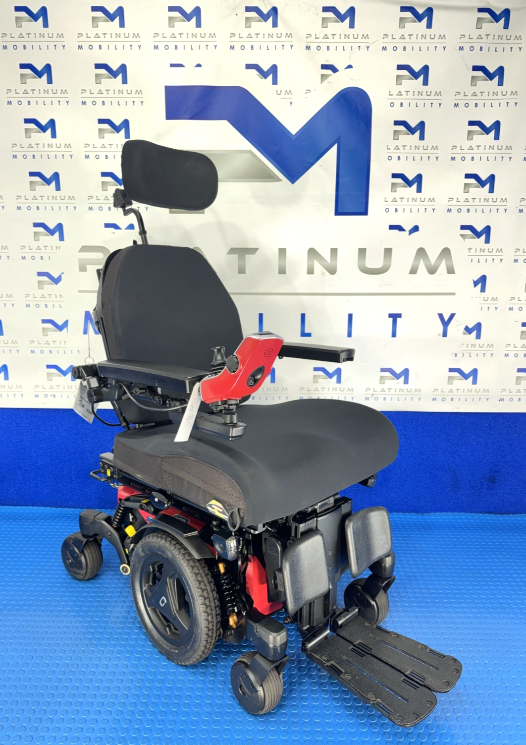 PRIDE QUANTUM EDGE 3 STRETTO 6 MPH Electric Rise, Tilt, Legs, Recline 4207