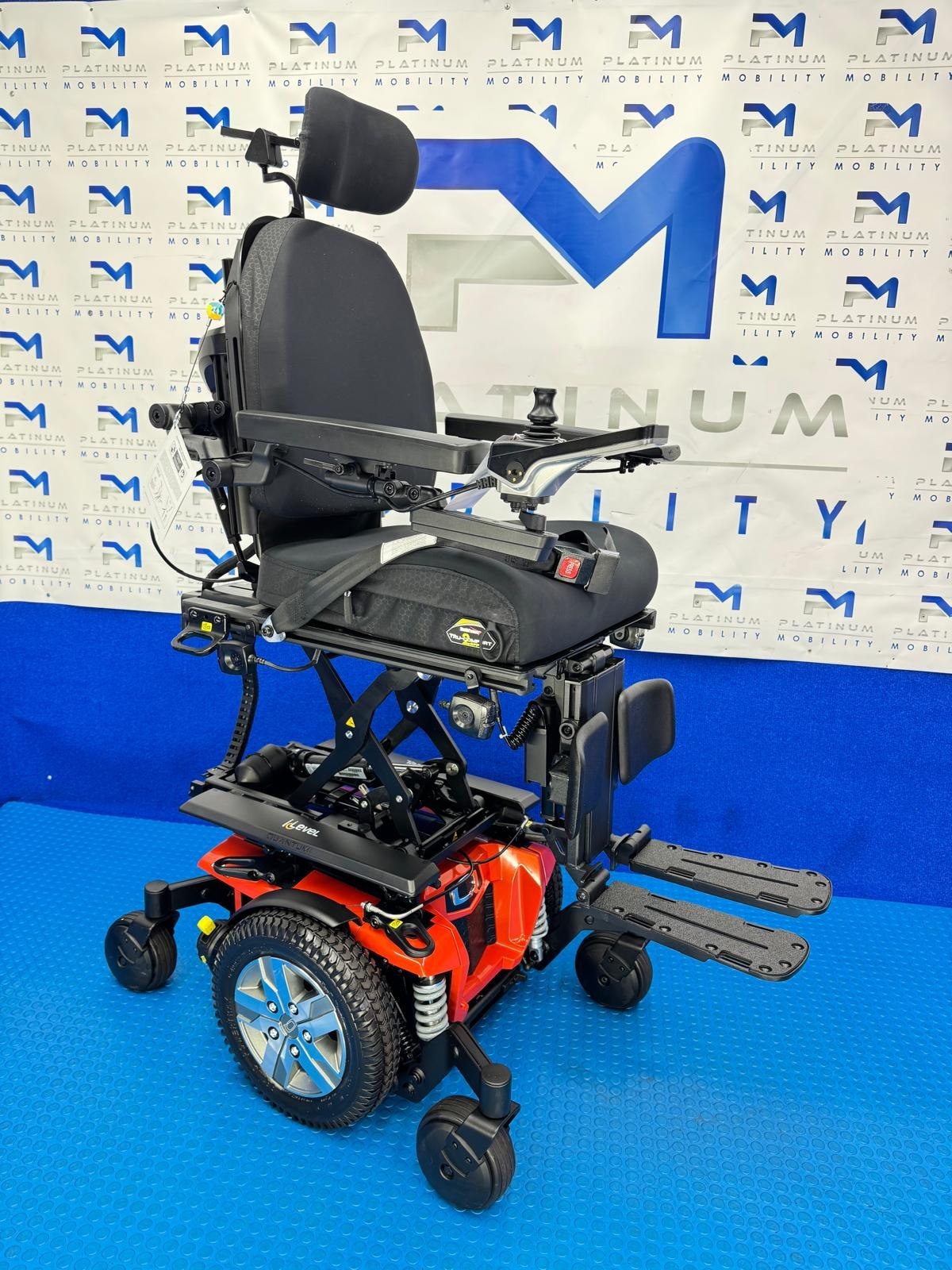 PRIDE QUANTUM Q6 EDGE 2.0 i-LEVEL 6 MPH ELECTRIC MOBILITY POWERCHAIR 1993