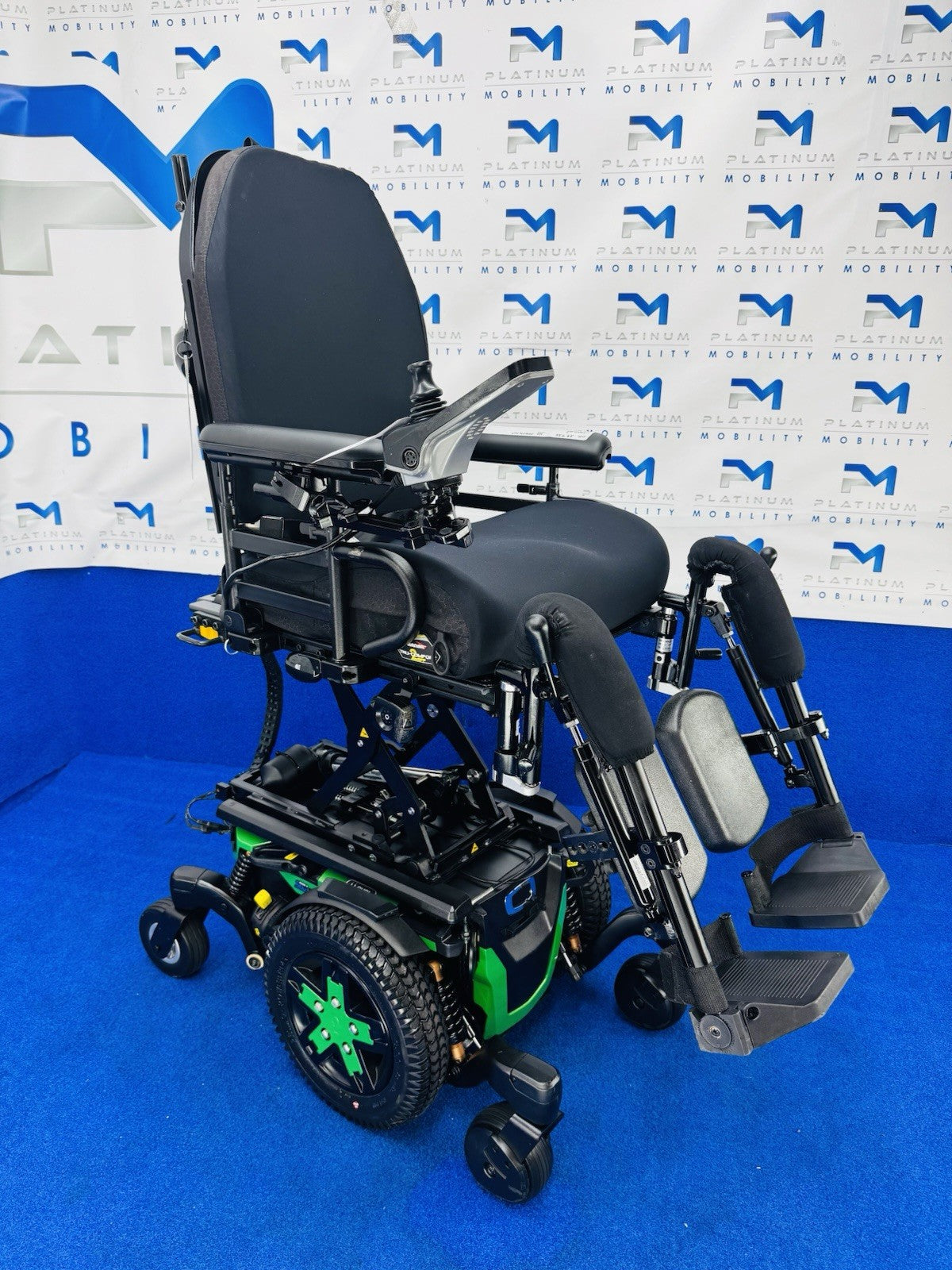 Quantum Edge 3 Stretto Powerchair – 6mph Narrow Electric Wheelchair (1352)